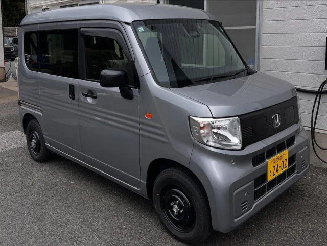 こんにちは😃
ホンダカーズ市川
千葉ニュータウン中央店です🏠

みなさん、NVANeという車はご存知ですか？

軽商用VANから出た電気自動車です💡

実際に乗ってみましたが、
今までにないような不思議な感覚の走り心地です。
加速時も引っ張られるようなスムーズな感覚で、
音も静かで排気ガスも出ないで環境にも優しいです🌳

この車は言葉だと説明が難しいので、
是非みなさま体感してみて下さい🚗

ホンダカーズ市川では
3月17日までNVANe試乗キャンペーンを実施しておりますので、ご来店をお待ちしております。

#ホンダカーズ市川
#千葉ニュータウン中央
#ディーラー
#千葉県
#NVANe
#電気自動車